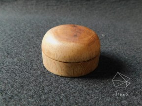 Деревянная коробочка для колец, кулонов и др. украшений (из дуба)