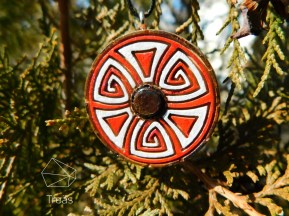 Щит Викинга - брелок (медальон) из дерева